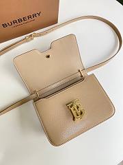 Burberry TB crossbody bag in beige 21cm - 2