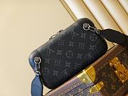 Louis Vuitton Horizon Clutch Monogram Eclipse M45579 - 3