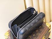 Louis Vuitton Horizon Clutch Monogram Eclipse M45579 - 5