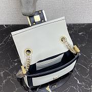 Fendi Baguette chain white leather bag 19cm 8BR783 - 3