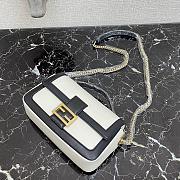 Fendi Baguette chain white leather bag 27cm 8BR783 - 2