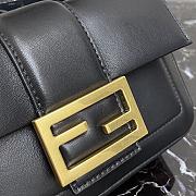 Fendi Baguette chain black leather bag 19cm 8BR783 - 4