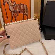 Chanel pearl Woc leather rhombic flap bag in beige  - 2