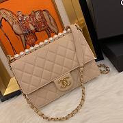 Chanel pearl Woc leather rhombic flap bag in beige  - 5