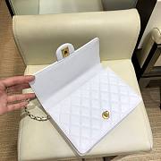 Chanel pearl Woc leather rhombic flap bag in white - 4