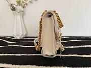 Chanel 19 case phone white leather  - 2