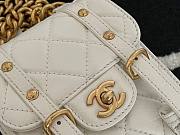 Chanel 19 case phone white leather  - 6