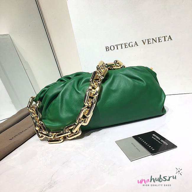 Bottega Veneta The Chain Pouch green shoulder bag - 1