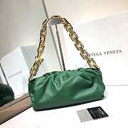 Bottega Veneta The Chain Pouch green shoulder bag - 3