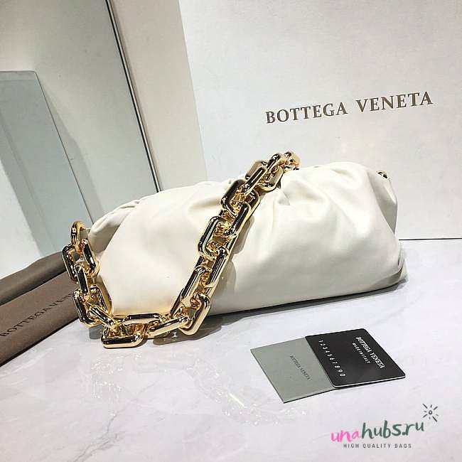 Bottega Veneta The Chain Pouch white shoulder bag - 1