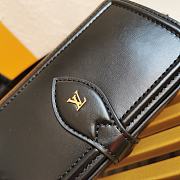 Louis Vuitton Officier M69841 - 6