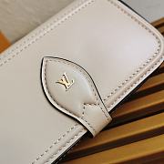 Louis Vuitton Officier White M69841 - 3