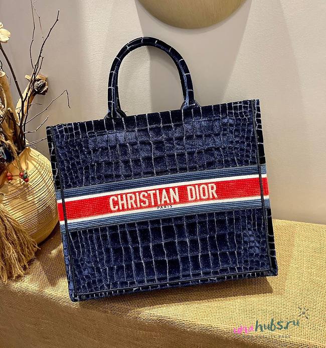 Dior Tote Book Blue Velvet 41cm - 1