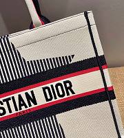 Dior Tote Book Emroided White Star 36cm - 4