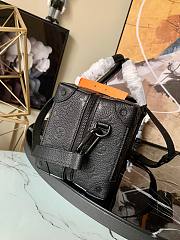 Louis Vuitton SPEEDY 2021 SS Speedy Soft Trunk - 6