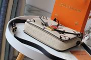 Louis Vuitton Crafty Pochette Metis in White M45385  - 2