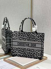 Dior Tote Book Maria Grazia Chiuri 36cm - 5