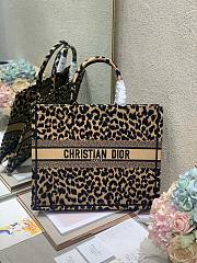 Dior Tote Book Maria Grazia Chiuri Yellow 41cm - 4