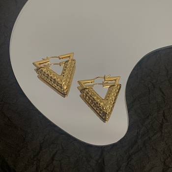 Louis Vuitton V Earings 