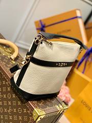 Louis Vuitton Cruiser PM White M57813 - 5