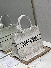 Dior Tote Book white leather 36cm - 6