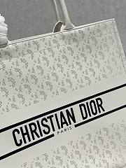 Dior Tote Book white leather 41 cm - 2