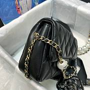 Chanel pearl chain flap bag  - 6