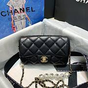 Chanel pearl chain flap bag  - 2