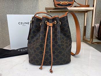 Celine Triomphe bucket 191392