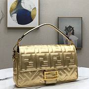 Fendi BAGUETTE Golden leather bag 26cm - 5