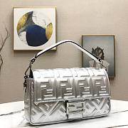 Fendi BAGUETTE Silver leather bag 26cm - 2