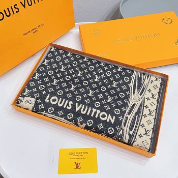 Louis Vuitton scarf 02