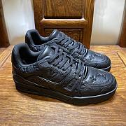LV men shoes in black - 5