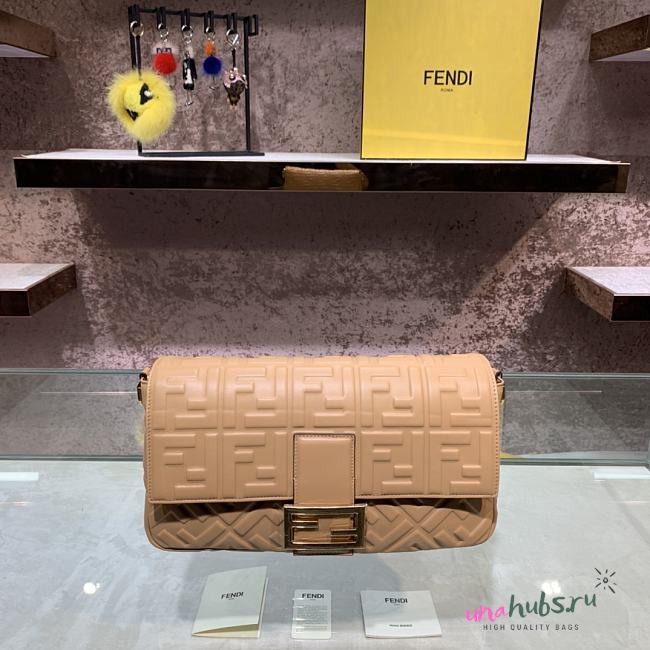 Fendi Baguette beige leather bag 32cm - 1