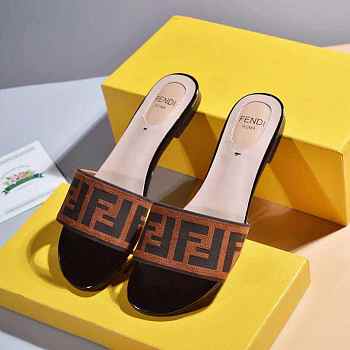 Fendi slippers