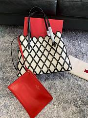 Valentino Garavani Beehive white tote bag - 2