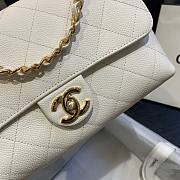 Chanel shoulder flap bag AS1459 in white - 5