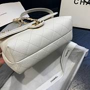 Chanel shoulder flap bag AS1459 in white - 6