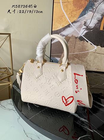 Louis Vuitton Speedy Bandouliere 22 M58736