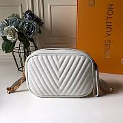 Louis Vuitton New Wave Camera Bag M53683 White - 3