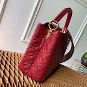 Louis Vuitton Quilting Capucines PM Red 31cm - 2