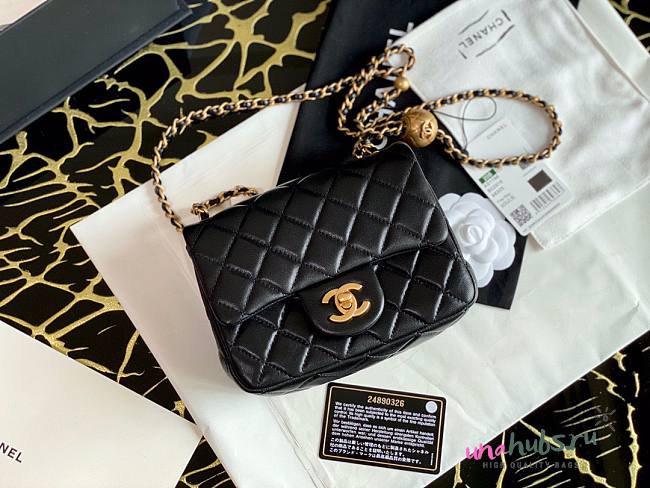 Chanel Lambskin & Gold-Tone Small Metal Flap Bag Black 13cm - 1