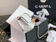 Chanel Lambskin & Gold-Tone Small Metal Flap Bag White 13cm - 2