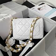 Chanel flapbag calfskin white 2020SS - 4