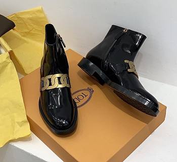 Tods patent boots