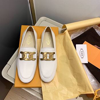 Tods white flats 02