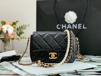 Chanel classic flap bag with pearl 