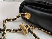 Chanel classic flap bag with pearl  - 3