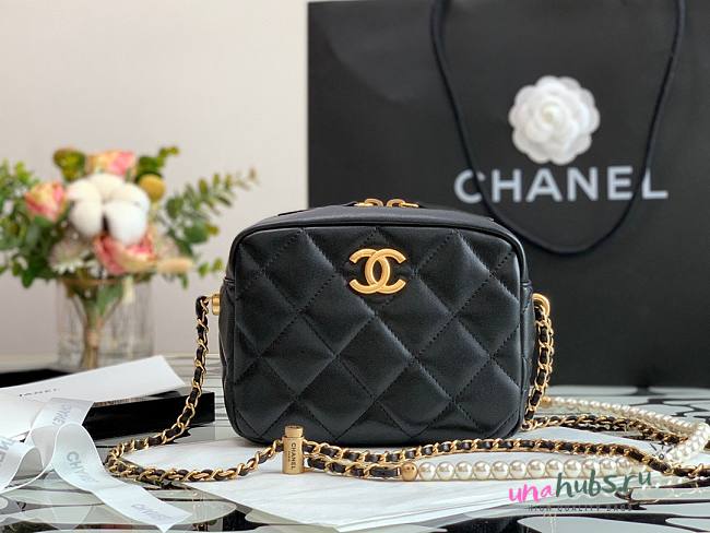 Chanel calfskin black leather with pearl chain shoulder bag - 1