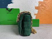 Bottega Veneta THE CHAIN CASSETTE Green Velvet - 5